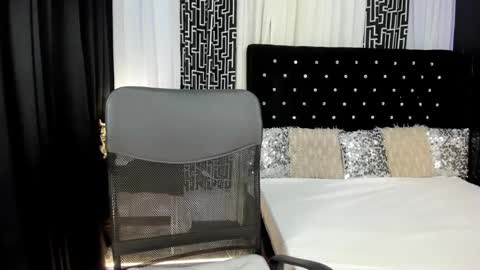 olivia_hotcummer online show from 12-11-24, 02:33