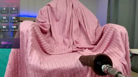 Olivia Hi guys Follow me  online show from 05-18-26, 11:21