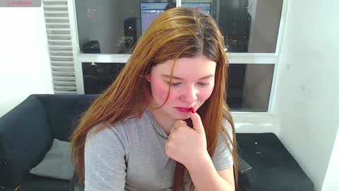 Snapshot of olivia_martine chatting on 12-15-24, 05:02 olivia_martine online show from 12-15-24, 05:02