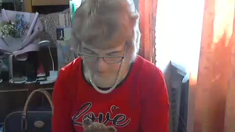 Snapshot of olivia_mia25 chatting on 03-27-26, 12:16 Olivia Mia online show from 03-27-26, 12:16