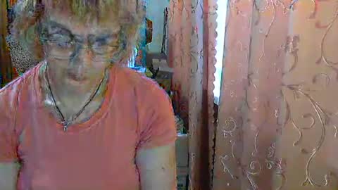 Olivia Mia online show from 05-19-26, 05:47