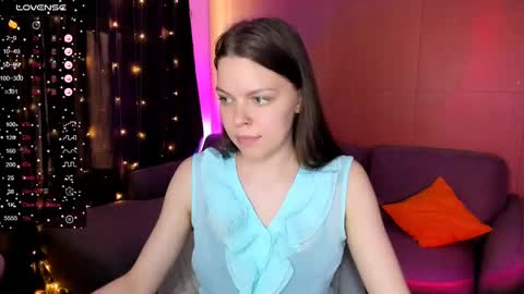 Snapshot of olivia_munn chatting on 02-08-25, 05:40 Olivia online show from 02-08-25, 05:40