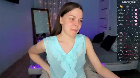 Snapshot of olivia_munn chatting on 02-12-25, 03:27 Olivia online show from 02-12-25, 03:27