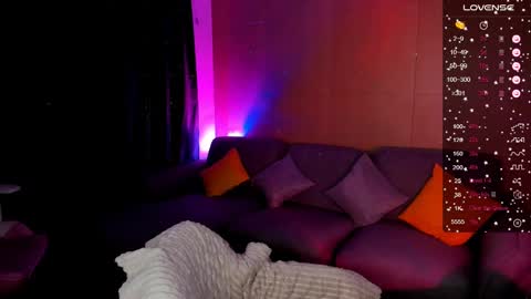 Snapshot of olivia_munn chatting on 02-14-25, 02:39 Olivia online show from 02-14-25, 02:39