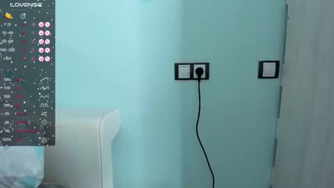 Snapshot of olivia_munn chatting on 03-03-25, 05:31 Olivia online show from 03-03-25, 05:31