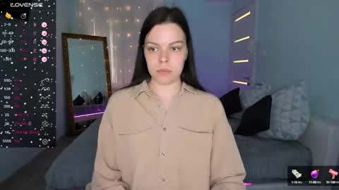 Snapshot of olivia_munn chatting on 03-03-25, 08:38 Olivia online show from 03-03-25, 08:38