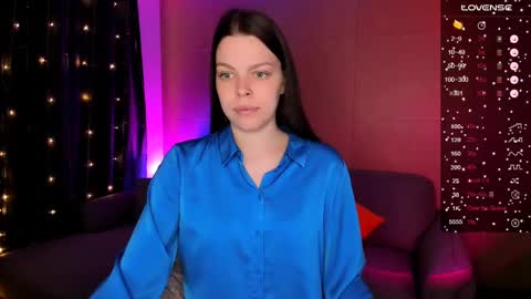 Snapshot of olivia_munn chatting on 03-10-25, 02:28 Olivia online show from 03-10-25, 02:28