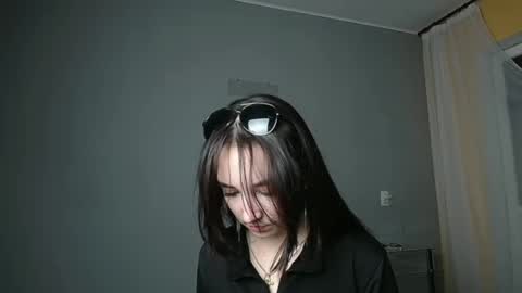 Olivia online show from 03-06-25, 06:37