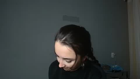 Olivia online show from 11-04-25, 01:43