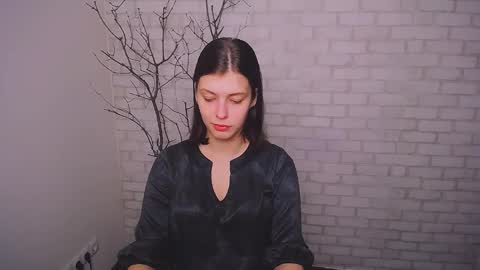 Olivia online show from 01-03-25, 01:58