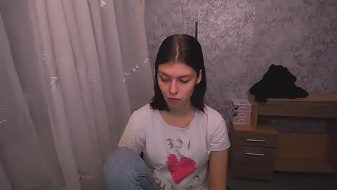 Olivia online show from 01-04-25, 04:22