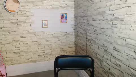 Olivia online show from 02-10-25, 02:16