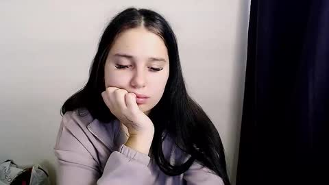 Olivia online show from 11-05-25, 07:41