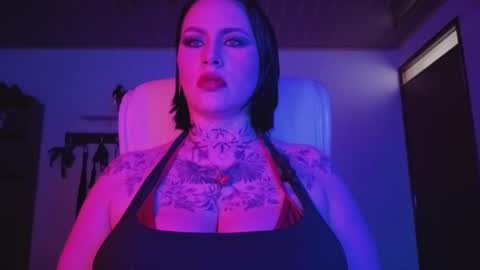   online show from 10-25-25, 01:18