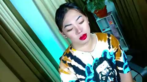 Miss OLIVIA online show from 10-04-25, 03:37