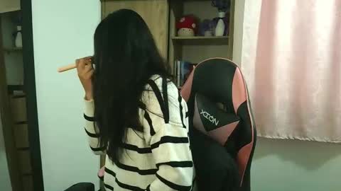 Olivia online show from 12-02-25, 12:54