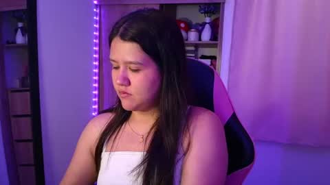 Snapshot of olivia_watson_ chatting on 07-05-26, 12:56 Olivia online show from 07-05-26, 12:56