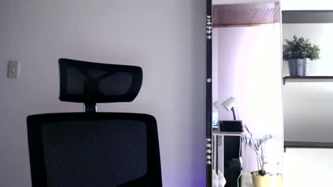 Snapshot of oliviaaa__ chatting on 11-01-25, 04:53 oliviaaa__ online show from 11-01-25, 04:53