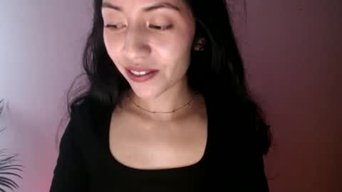 Snapshot of oliviaaa__ chatting on 05-29-26, 05:55 oliviaaa__ online show from 05-29-26, 05:55