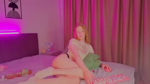 oliviaapink online show from 06-14-26, 10:01
