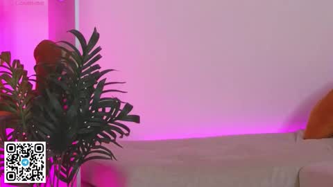 Olivia online show from 02-15-26, 07:51