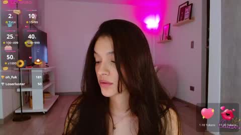 Snapshot of oliviabran_ chatting on 05-16-26, 09:02 Olivia Bram online show from 05-16-26, 09:02