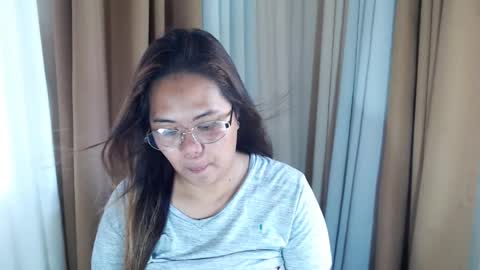 olivia hollywood online show from 04-22-26, 05:21