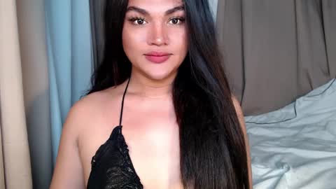oliviahot22 online show from 12-18-24, 12:21