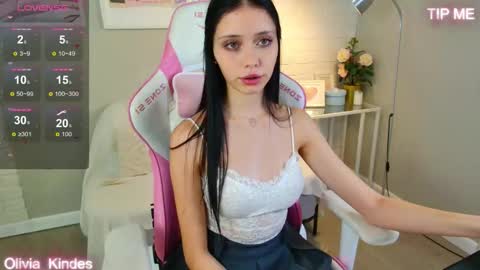 Olivia online show from 10-20-25, 05:35