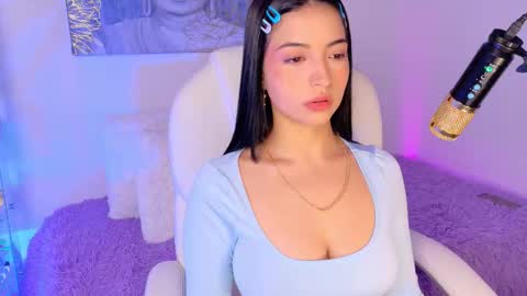 Snapshot of oliviamcneill chatting on 02-07-26, 01:09 Olivia Mcneill online show from 02-07-26, 01:09