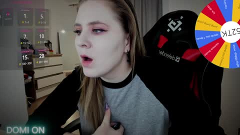 Snapshot of oliviamunk chatting on 01-02-25, 11:20 . online show from 01-02-25, 11:20