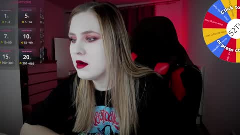 Snapshot of oliviamunk chatting on 01-07-25, 03:35 . online show from 01-07-25, 03:35