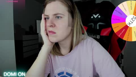 Snapshot of oliviamunk chatting on 01-18-25, 06:03 . online show from 01-18-25, 06:03