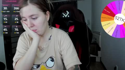 Snapshot of oliviamunk chatting on 01-21-25, 05:38 . online show from 01-21-25, 05:38