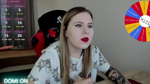 Snapshot of oliviamunk chatting on 01-24-25, 07:08 . online show from 01-24-25, 07:08