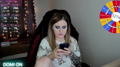 Snapshot of oliviamunk chatting on 01-25-25, 07:17 . online show from 01-25-25, 07:17