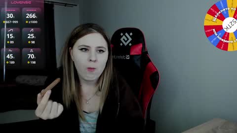 Snapshot of oliviamunk chatting on 01-28-25, 08:04 . online show from 01-28-25, 08:04