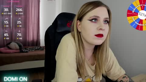 Snapshot of oliviamunk chatting on 02-06-25, 10:59 . online show from 02-06-25, 10:59