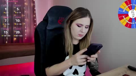 Snapshot of oliviamunk chatting on 02-09-25, 08:11 . online show from 02-09-25, 08:11