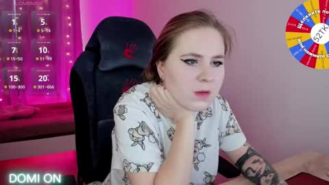 Snapshot of oliviamunk chatting on 02-11-25, 07:33 . online show from 02-11-25, 07:33