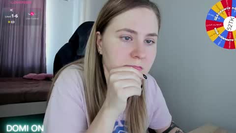 Snapshot of oliviamunk chatting on 02-19-25, 08:12 . online show from 02-19-25, 08:12