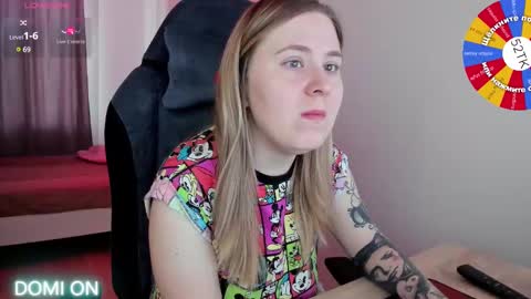 Snapshot of oliviamunk chatting on 02-21-25, 07:01 . online show from 02-21-25, 07:01