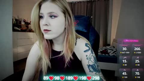 Snapshot of oliviamunk chatting on 09-12-25, 04:12 . online show from 09-12-25, 04:12