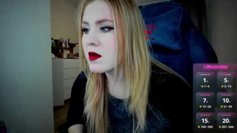 Snapshot of oliviamunk chatting on 10-09-25, 06:33 . online show from 10-09-25, 06:33