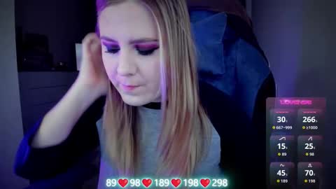 Snapshot of oliviamunk chatting on 11-14-25, 05:28 . online show from 11-14-25, 05:28