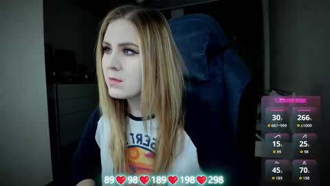 Snapshot of oliviamunk chatting on 11-20-25, 04:34 . online show from 11-20-25, 04:34