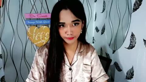 Snapshot of olivianiczxasshieerrraa6 chatting on 05-10-26, 04:06 NICOLE online show from 05-10-26, 04:06