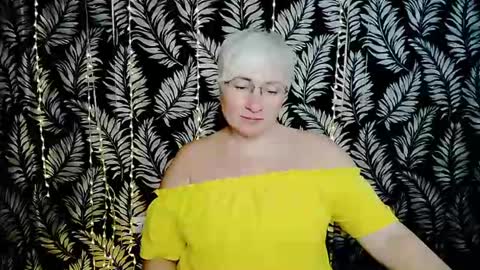 Snapshot of oliviaoskar_ chatting on 06-21-26, 10:40 Kelly online show from 06-21-26, 10:40