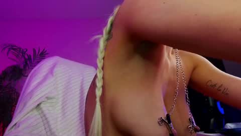 Snapshot of oliviaowens chatting on 02-28-25, 09:15 Olivia Owens online show from 02-28-25, 09:15