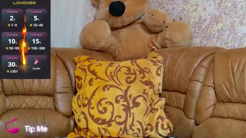 Snapshot of oliviaparadise chatting on 12-03-25, 07:34 oliviaparadise online show from 12-03-25, 07:34